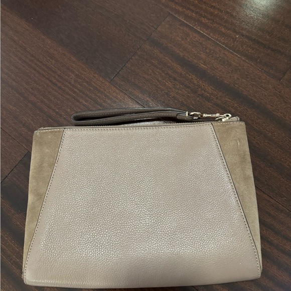 Beige suede and leather Coach pouch - Picture 2 of 6